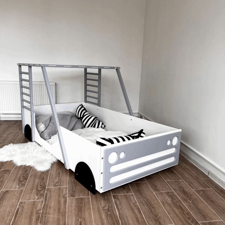 Jeep bed with roof rack