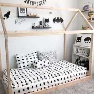 Amore Floor House Bed